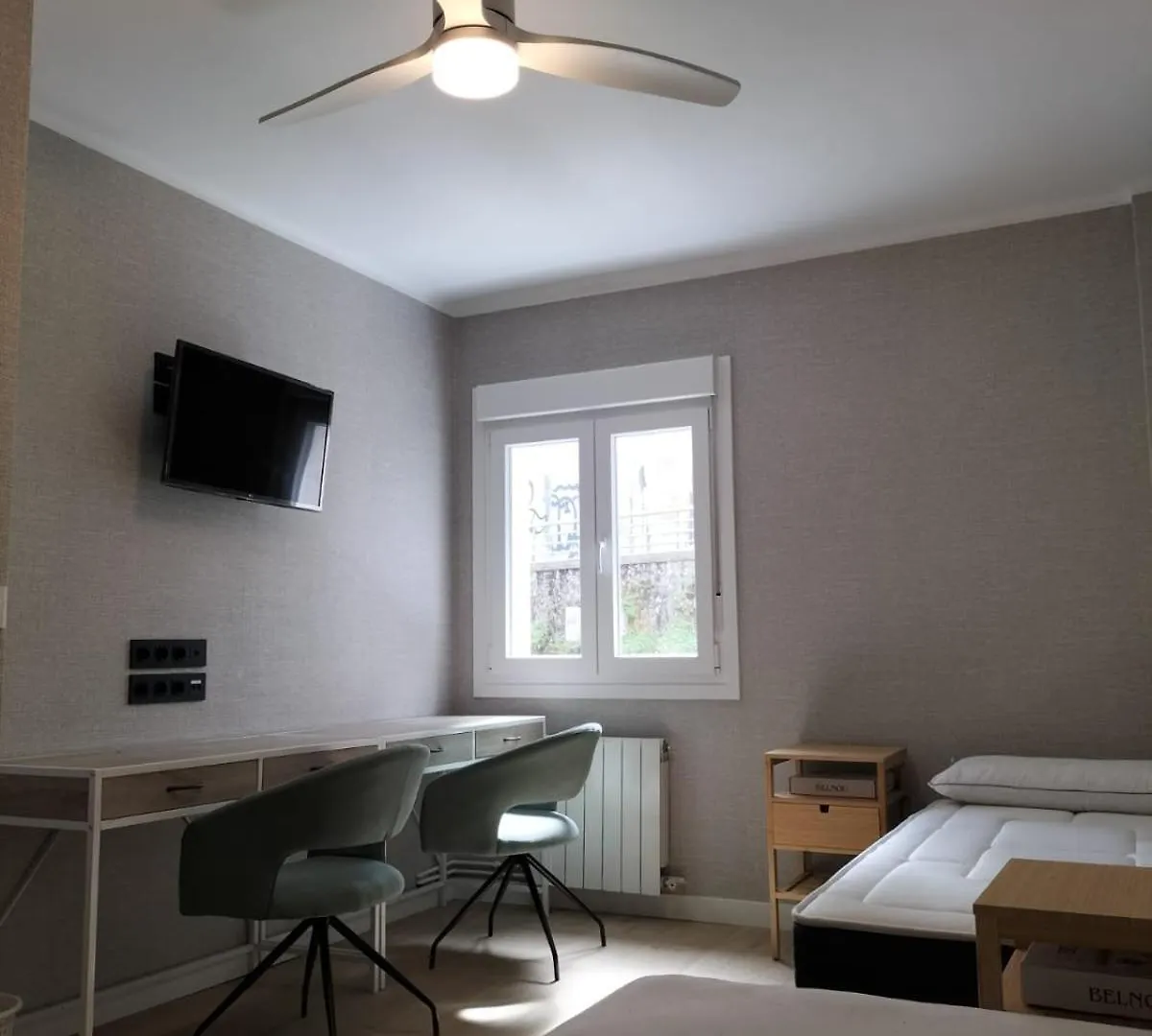 Apartamentos Playa Ondarreta San Sebastian 0*,  Spain